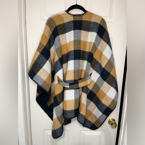 Ann Taylor Factory Plaid Poncho in Mustard and Black - Picture 7 of 10